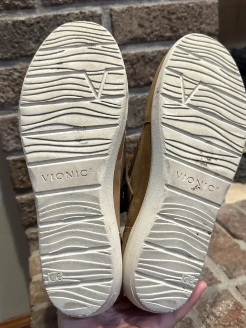 Vionic Shawna High Top